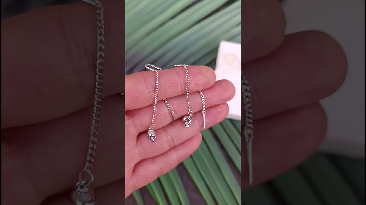 Серебряные серьги-протяжки череп. Артикул: SE530. 