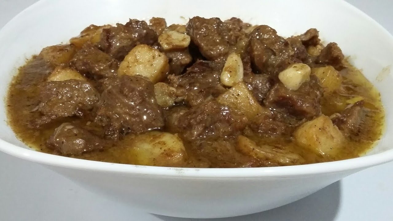 اللحمة بصوص الثوم ومكعبات البطاطس بطريقة سهلة وبسيطة (أكلنا بالمصري)