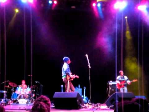 Brett Dennen ~ Darlin' Do Not Fear.wmv