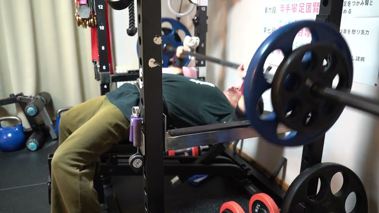 最初だけ止めあり ベンチプレス 80㎏ 5セット目 12発 20260223 - YouTube