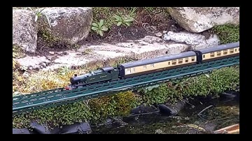 OO gauge garden model railway with Raspberry Pi Pico control