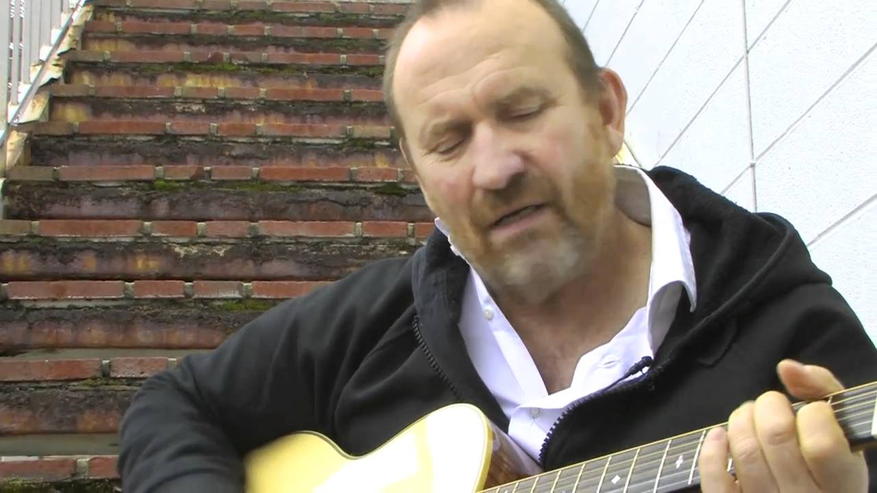 Colin Hay - Send Somebody - Stairway Sessions