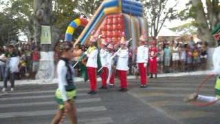 Fanfarra Paulo Vi Em Serrinha 2012 Casal De Balizas Paula E Netho.