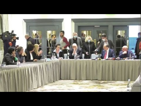 „ე.წ. პარლამენტში არ შევალთ“ - ოპოზიციურმა პარტიებმა ერთობლივ განცხადებას მოაწერეს ხელი