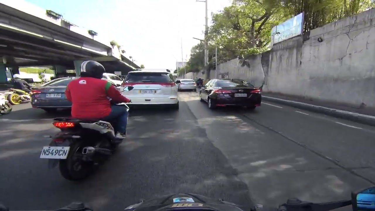 Byahe pauwi na may konting traffic