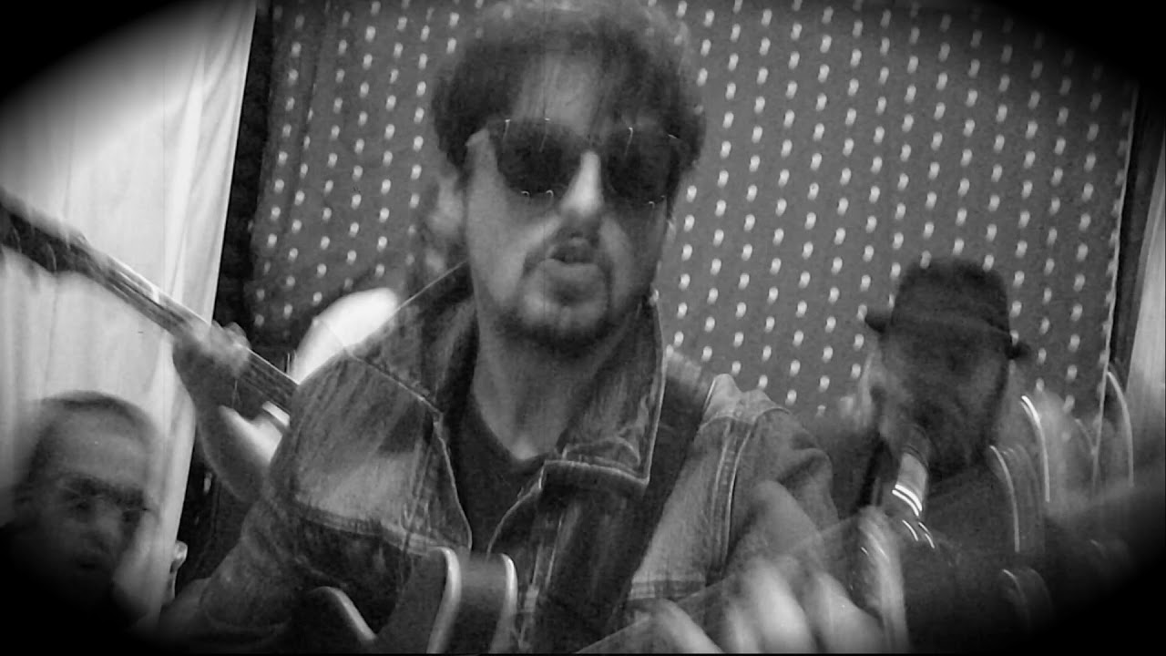 Alex Gavaghan & The Boss Jockeys Give Your Love To Me