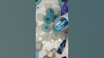 Let’s make dice that look like the ocean! ￼#dnd #dice #ttrpg #resinart #handmadedice