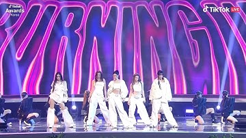 MEOVV(미야오) - INTRO + HANDS UP + BURNING UP @ TIKTOK AWARDS KOREA 2025 | 251025