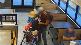 Bystanders help elderly robbery victim