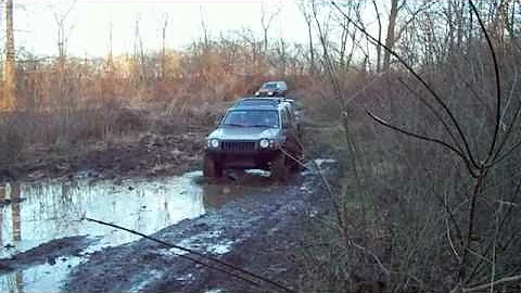 xterra on 35 inch nitto mud grapplers in hole