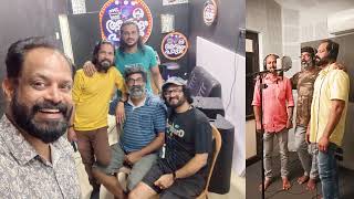 #aarkkumpaadaam theme song