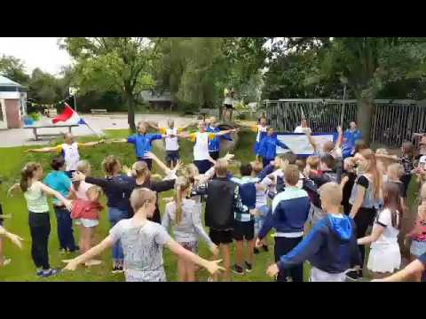 Peace Run doet OBS De Molenberg in Grootegast aan