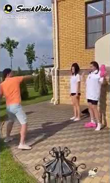 bola lo bikin kaget guwa