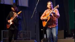 Sturgill Simpson - Listening to the Rain (Live in Bristol, VA/TN) chords