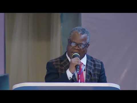 pastor SOJI AJAYI introducing PASTOR DR KUMUYI