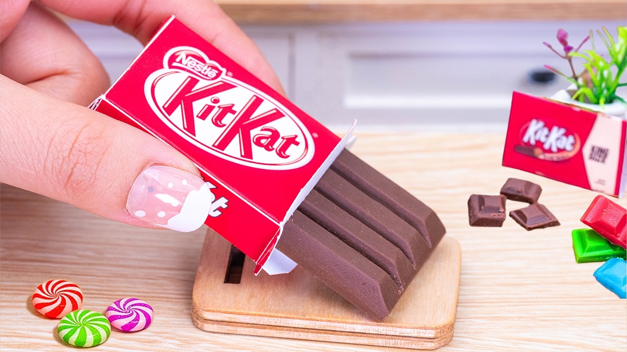 Вкусный торт KitKat | Как приготовить радужный торт с шоколадом 🌈 Простое украшение мини-тортов