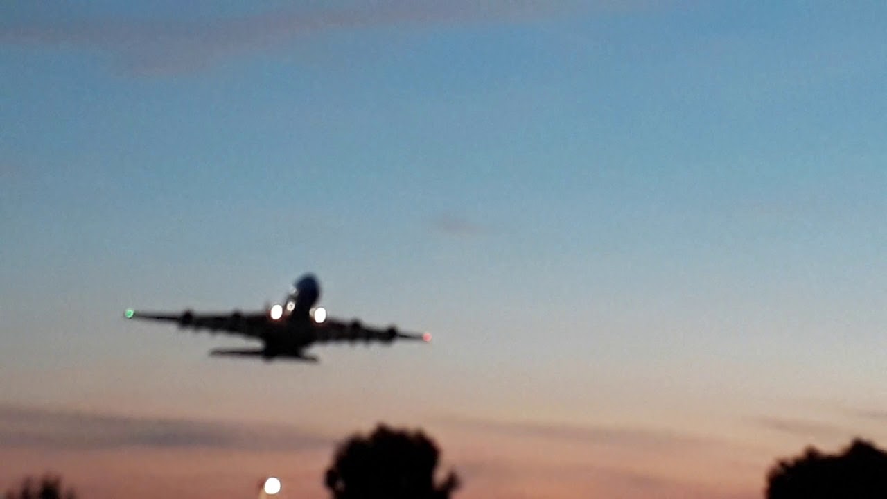 Qantas Flight QF2 Take Off from Runway 09R at London Heathrow Airport
