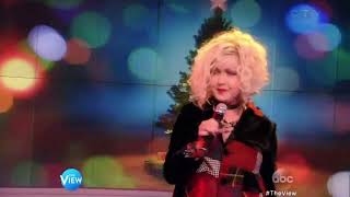 Cyndi Lauper - Rockin' Around The Christmas Tree (Live on The View)