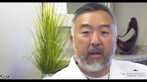 What are the causes of the lung condition spontaneous pneumothorax? Is it life-threatening?