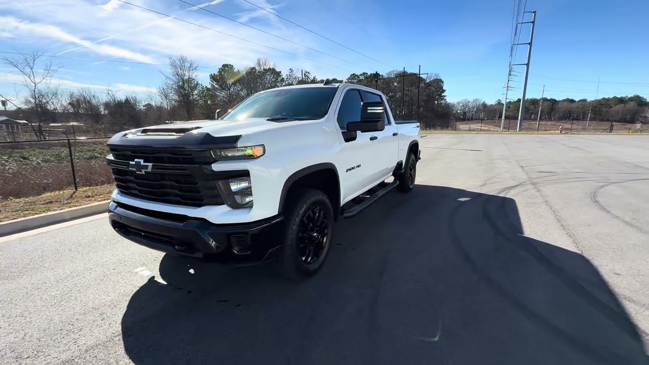 Буксировка с помощью бензинового двигателя Chevrolet 2500 HD L8T 2026 года выпуска!! Обзор