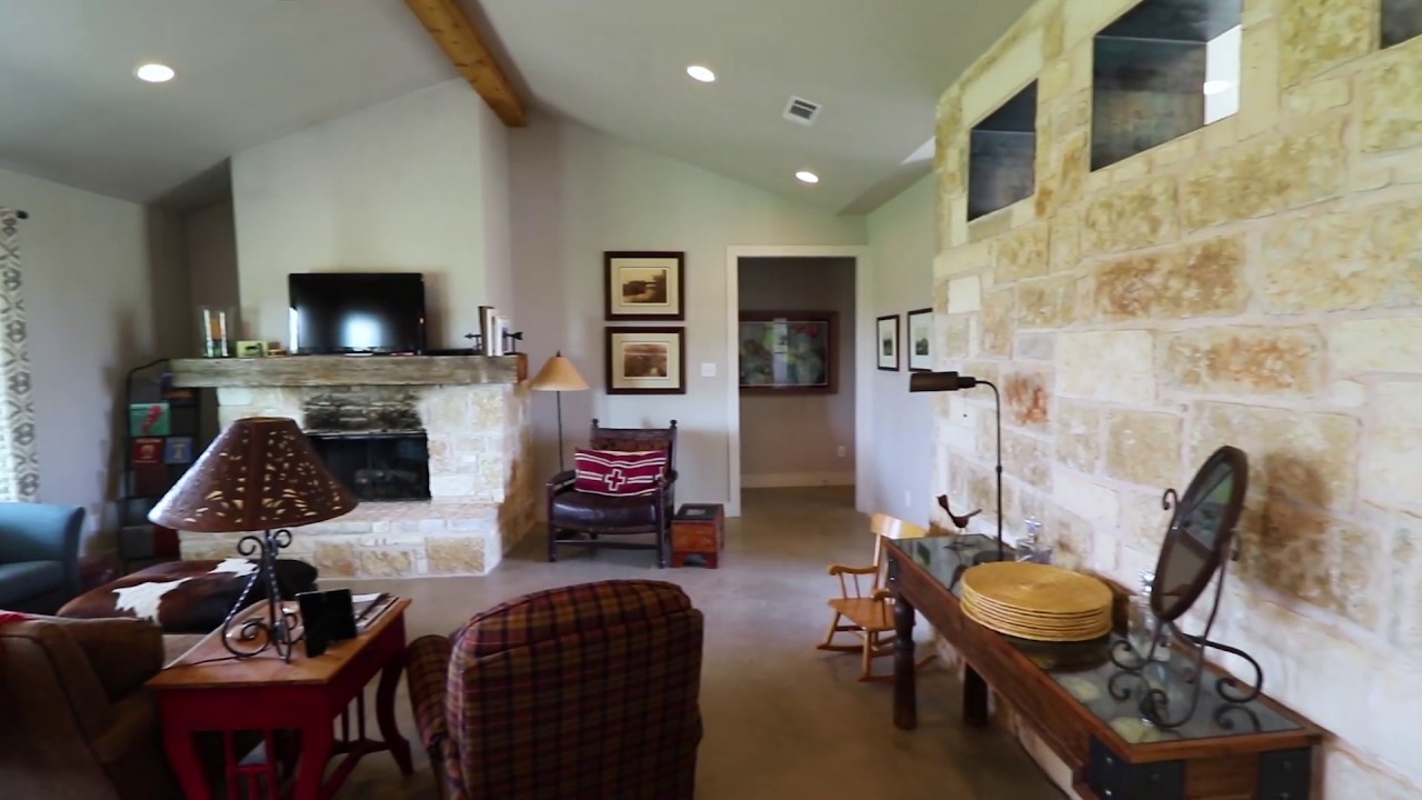 17939 N FM 1189 Lipan, TX