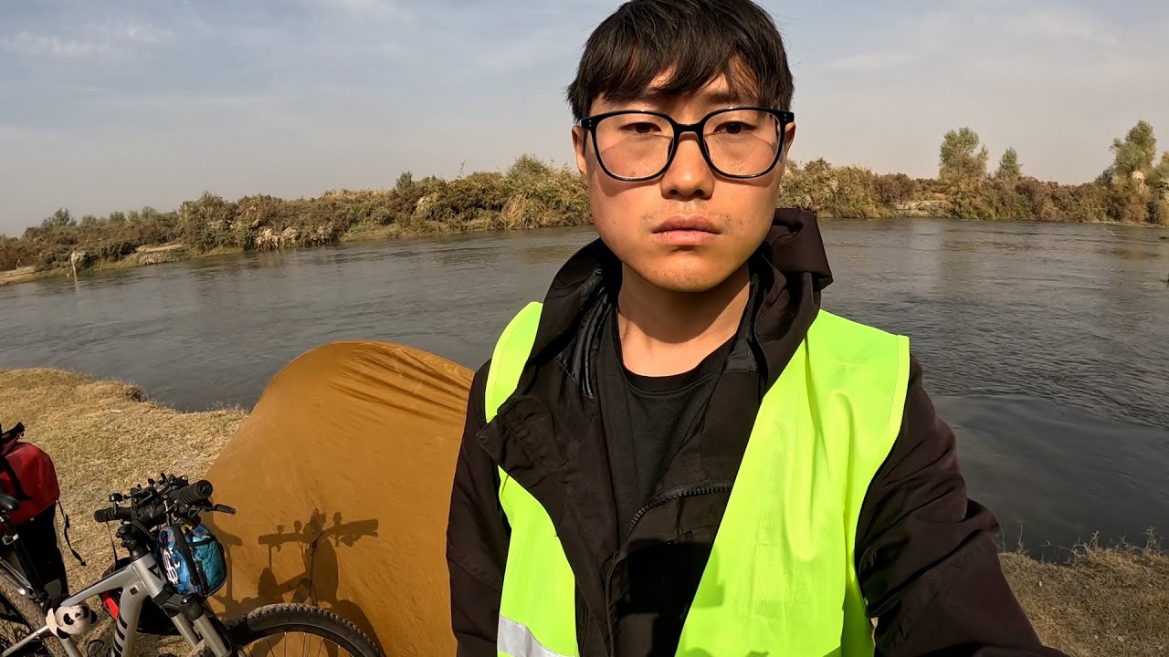 심심했다, 그래서 낚시하러 자전거를 250km 탔다.