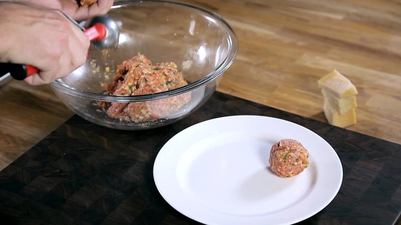 commercial Ice cream scoops come in various different sizes. They are a  quick, effective way to portion things like meatballs, crab cakes, burgers  etc : r/lifehacks