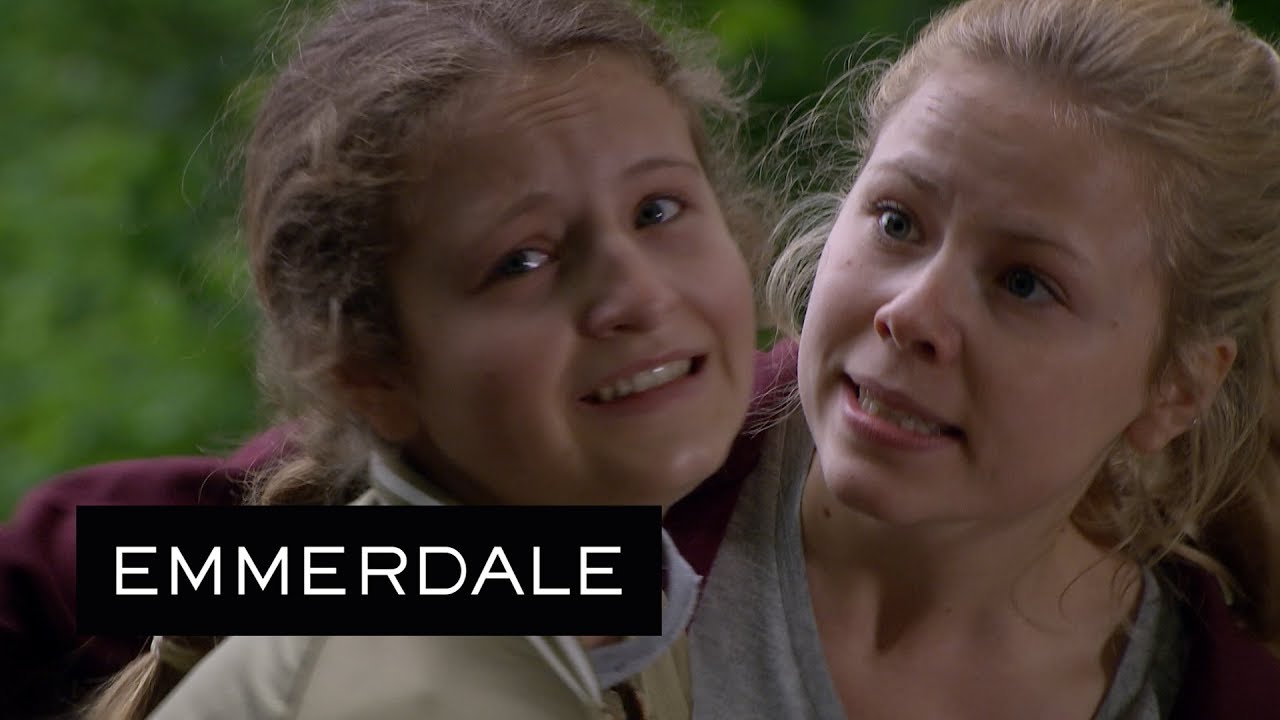 british soap awards 2018 nominees Emmerdale - Daz Runs Into Beth and Amelia | PREVIEW