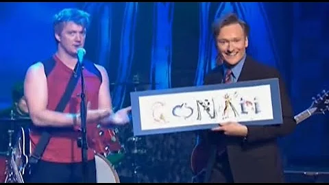 Queens of the Stone Age - Burn The Witch @ Conan 2005