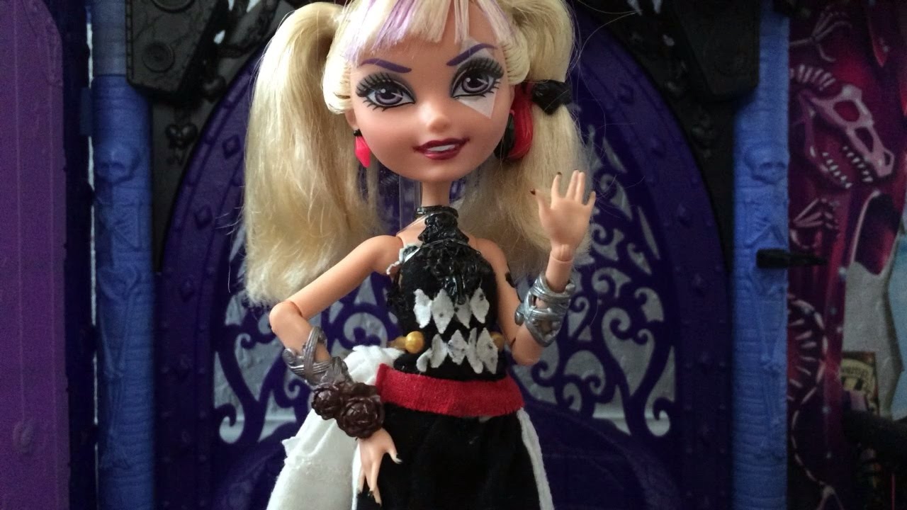 How I Take Care Of My Dolls Youtube