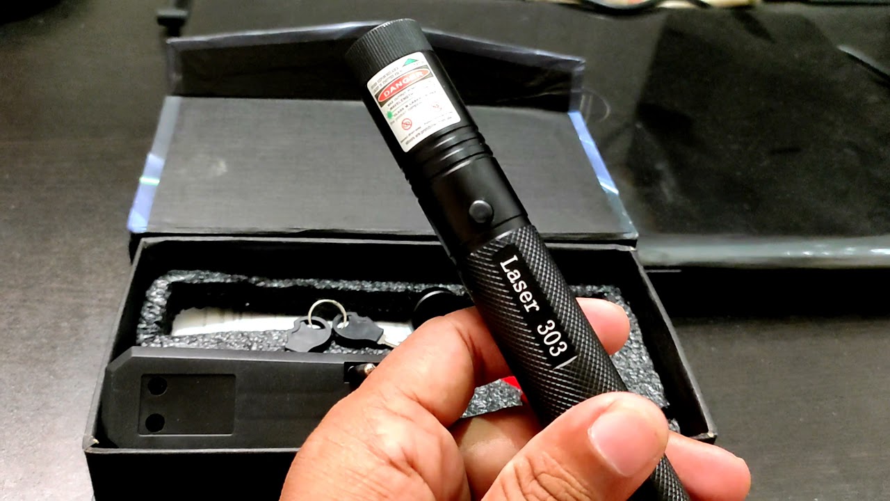 Rechargeable Powerful Green Laser Light For Long-distance Pointing.