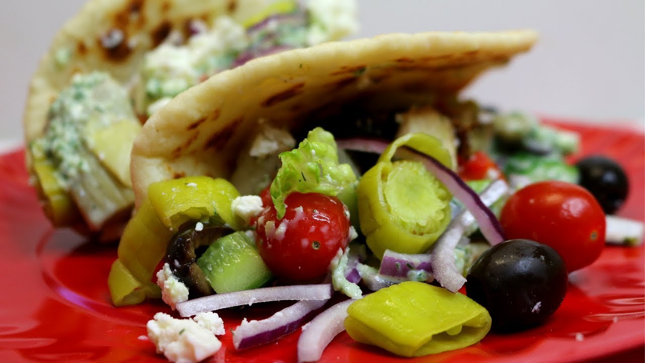 GREEK SALAD FLATBREAD SANDWICHES! COOL SUMMER LEFTOVER MAKEOVER!! YouTube
