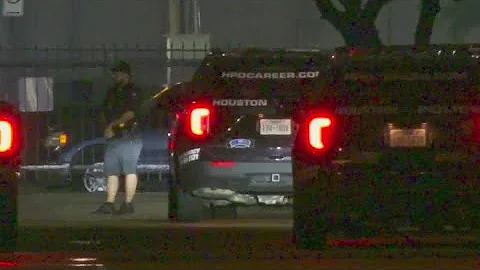 HPD: Security guard shot after asking man to leave apartment laundry room because it was after hours