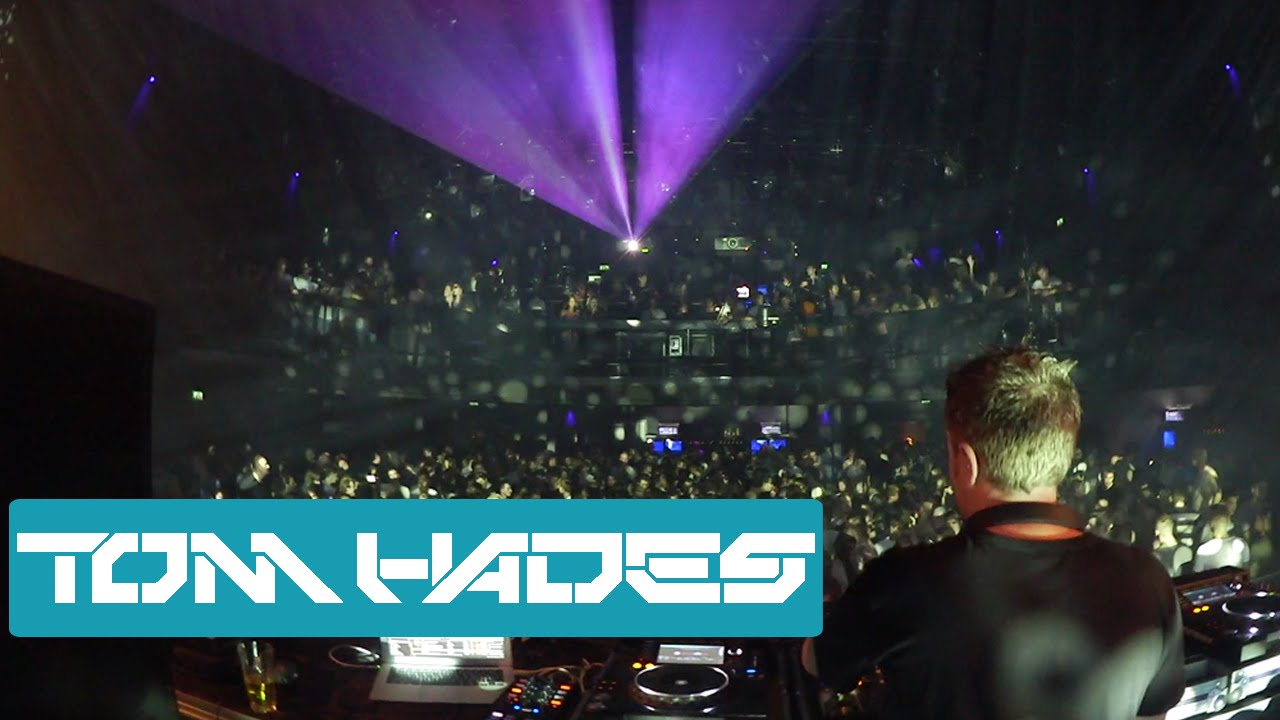 Смотреть «Tom Hades - The Missing Touch | Album World Tour 2014 | Techno Music» на YouTube Смотреть «Tom Hades - The Missing Touch | Album World Tour 2014 | Techno Music» на YouTube