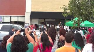 Joe Jonas arriving to the Brickyard Mall for his meet and greet!