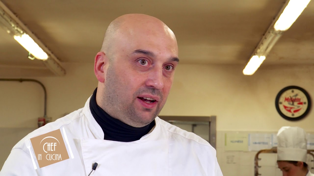 Chef in Cucina - Mostaccioli (Pasticceria)