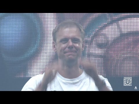 Armin Van Buuren And Crowd Get Emotional With Ramsterdam