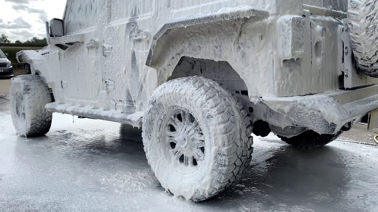 Alien Magic Tsunami Citrus Infused Snow Foam