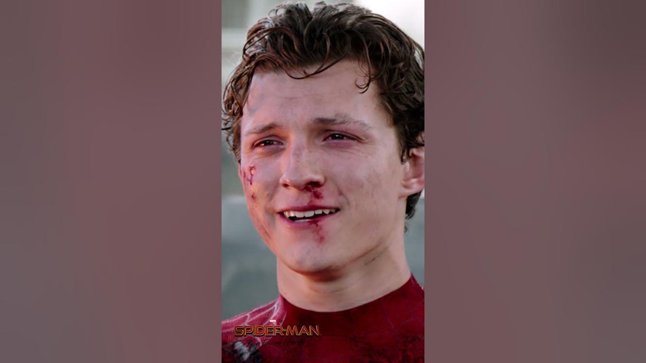 Spider-Man Far From Home: MJ Kisses Peter (ZENDAYA AND TOM HOLLAND KISS