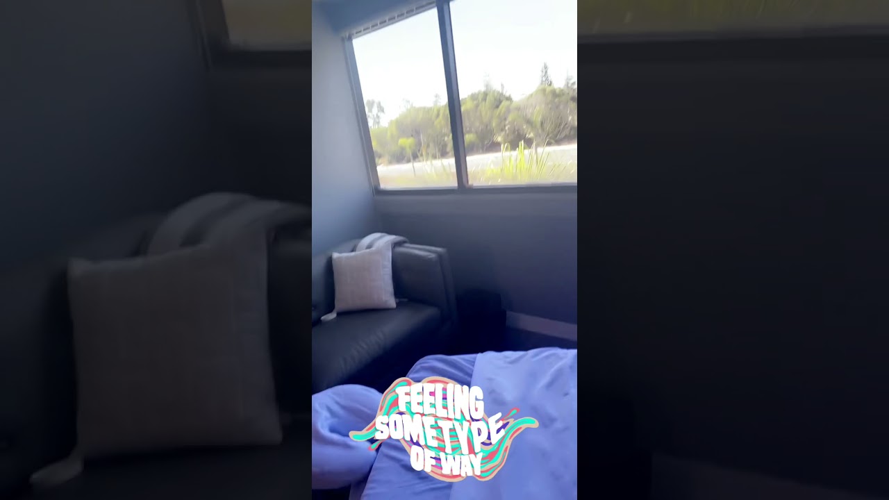 Office mobile massage I come to you @healinghippie89 IG