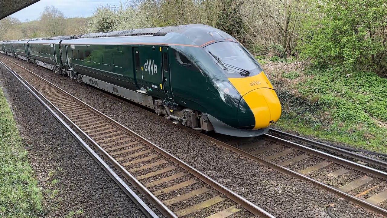 Class 800 IET | 800005 | Great Western Railway - GWR - YouTube