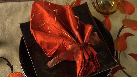 Easy Napkin Design - Fall Leaf Napkin