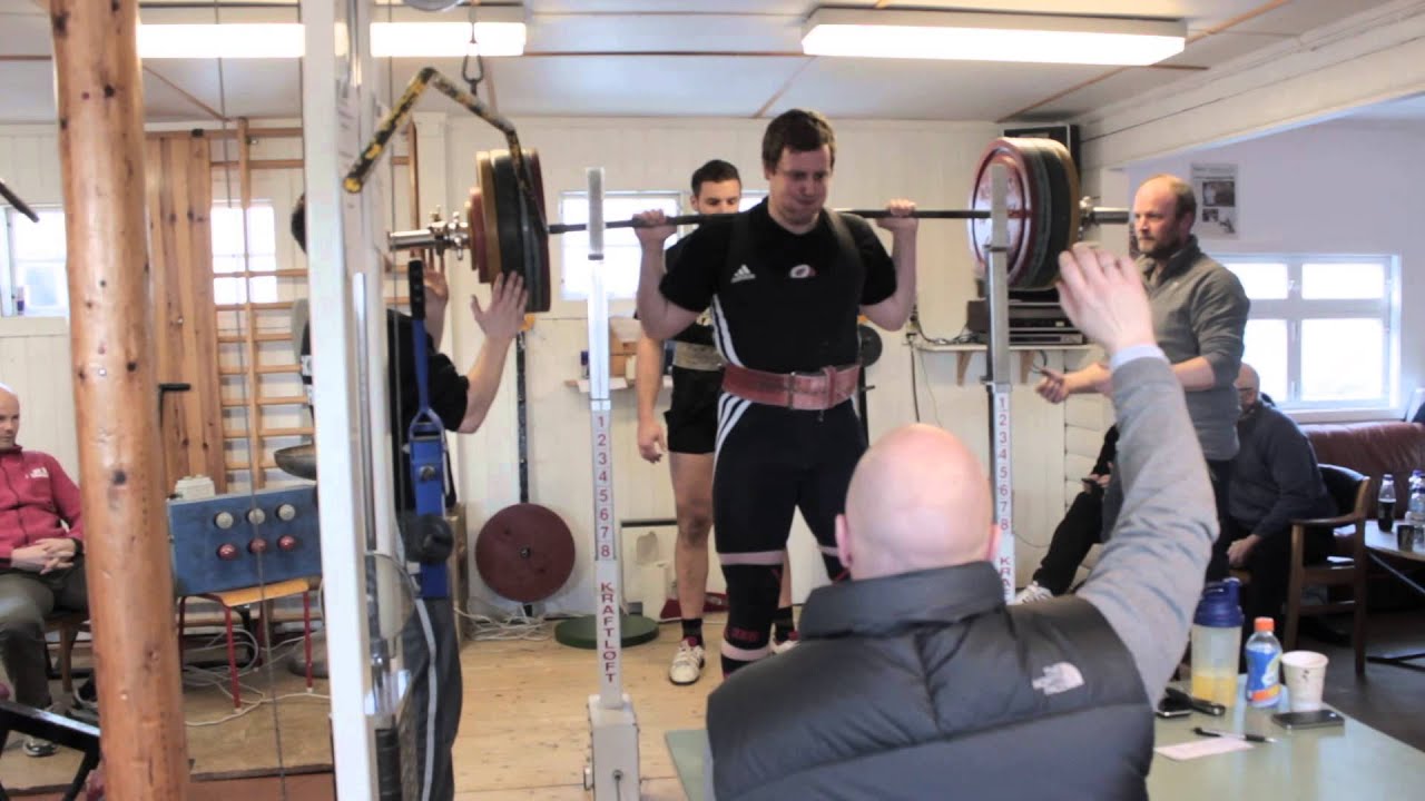 240kg i knebøy utstyrsfritt - Olav Melhus Gomo