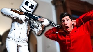 MARSHMELLO APARECE EN LA MANSION A LAS 3 AM *Fortnite en la vida real*