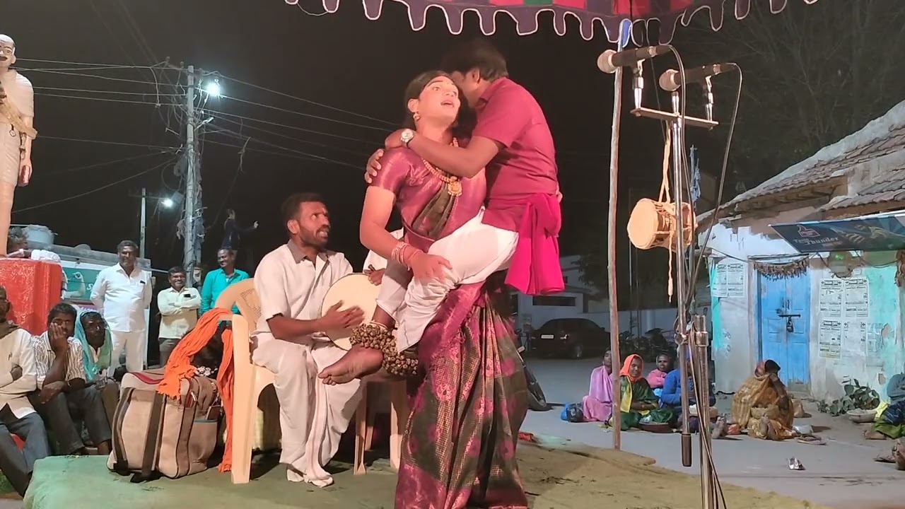 శివ జ్యోతి ఒగ్గు కథ పెద్ద మల్లారెడ్డి గ్రామంలో గున్నాల శంకర్, అరుణ్ గౌడ్