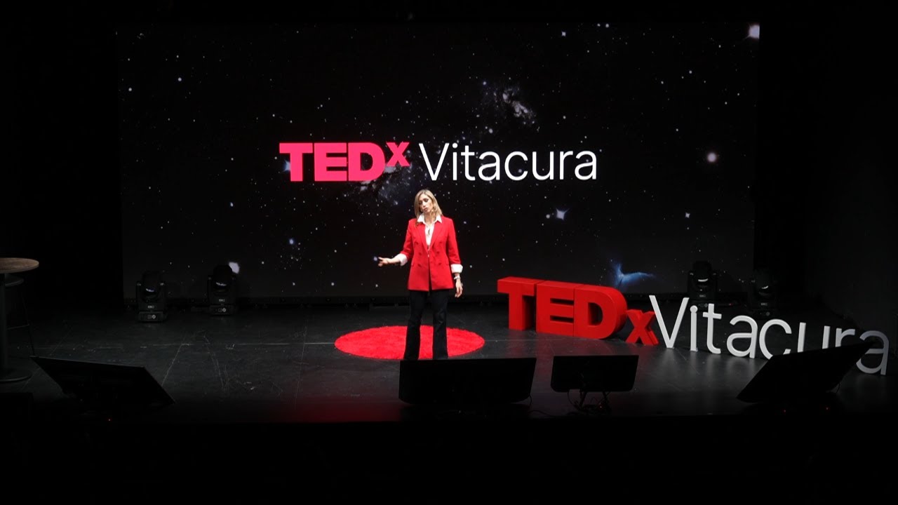 Usa el miedo como un combustible para hablar en público  | Francisca Andler | TEDxVitacura