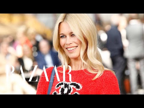 Video: Bends Her Line: Claudia Schiffer Has Released A Collection Of Cosmetics