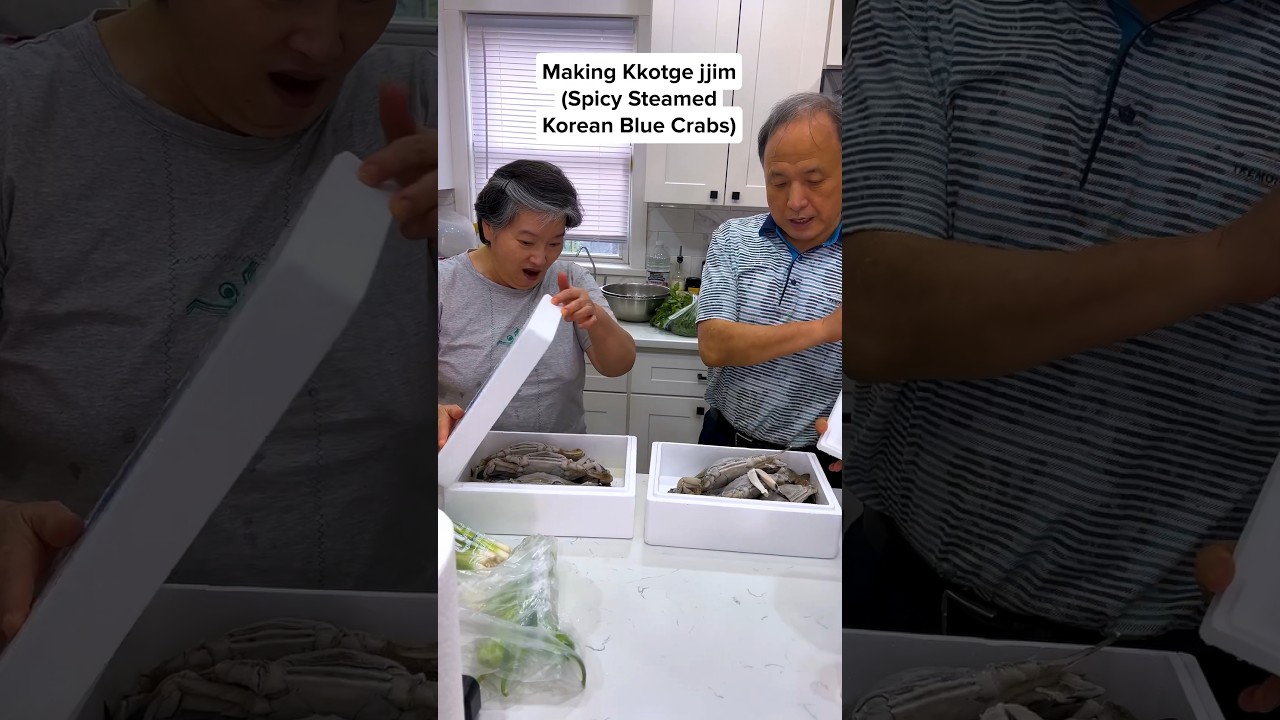 The Best Way to Eat Blue Crab. #bluecrabs #bluecrab #crabs #kdrama #koreanfood