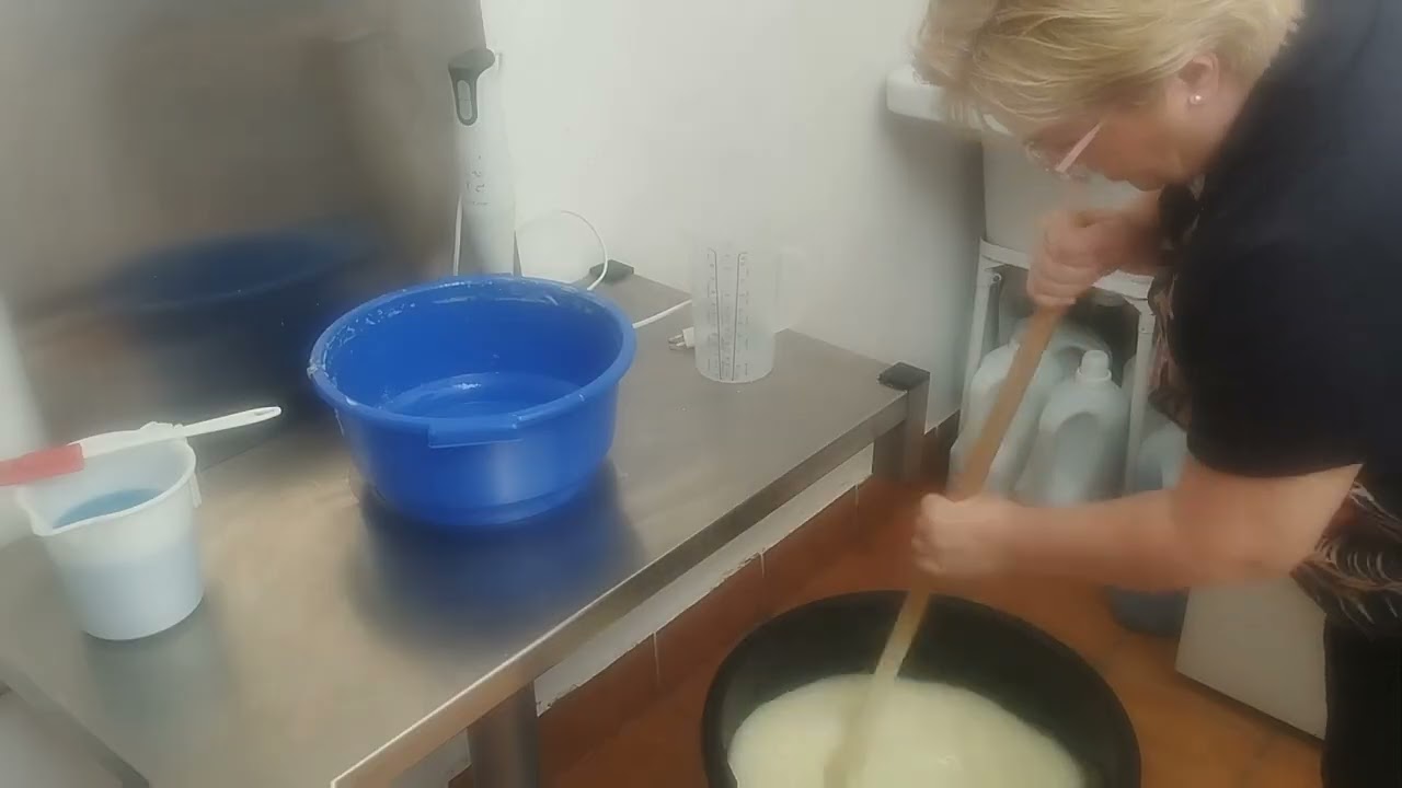 !! jabón liquido con aceite usado y sosa 40 litros por solo 7€ !!