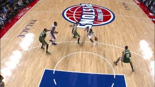 Reggie Jackson Throws Down Last Second Slam In First Half